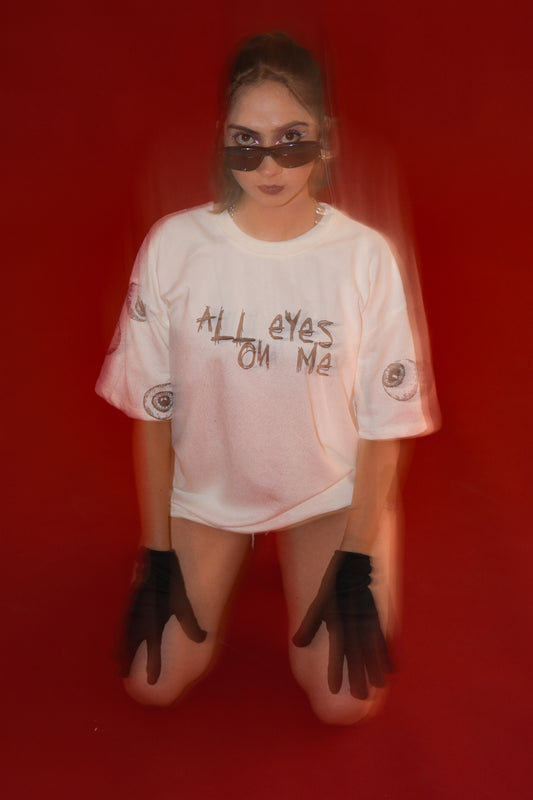 All Eyes On Me Oversized T-shirt